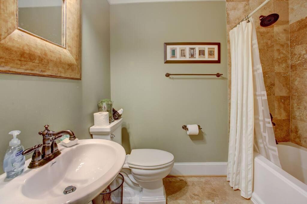 Sleeps16, Spacious Home, Close To Downtown, Beltline, And Walk To Restaurants, 75" Tv, 2 Person Jacuzzi, Ping Pong AtlantaAtlanta  Kültér fotó